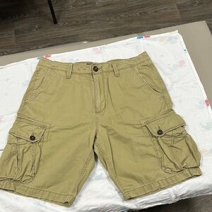 Men's Tan Cargo Shorts